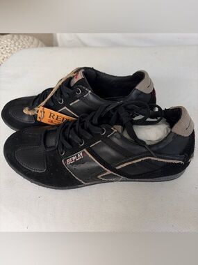 Replay Black /White Mens Euro Distressed Lace-Up Sneakers Size 10.5  New w/tags!
